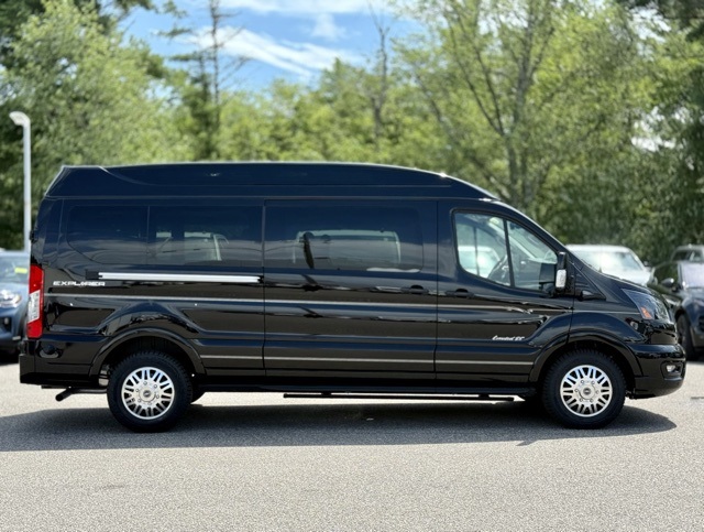2025 Ford Transit Cargo Van photo 3