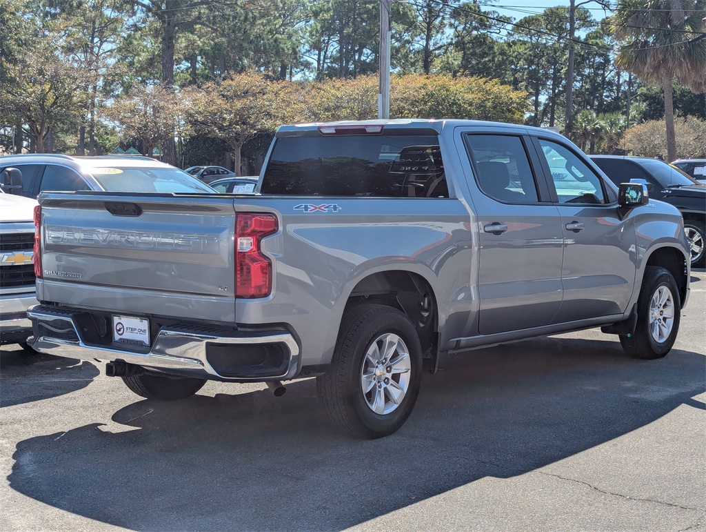 2025 Chevrolet Silverado 1500 LT photo 4