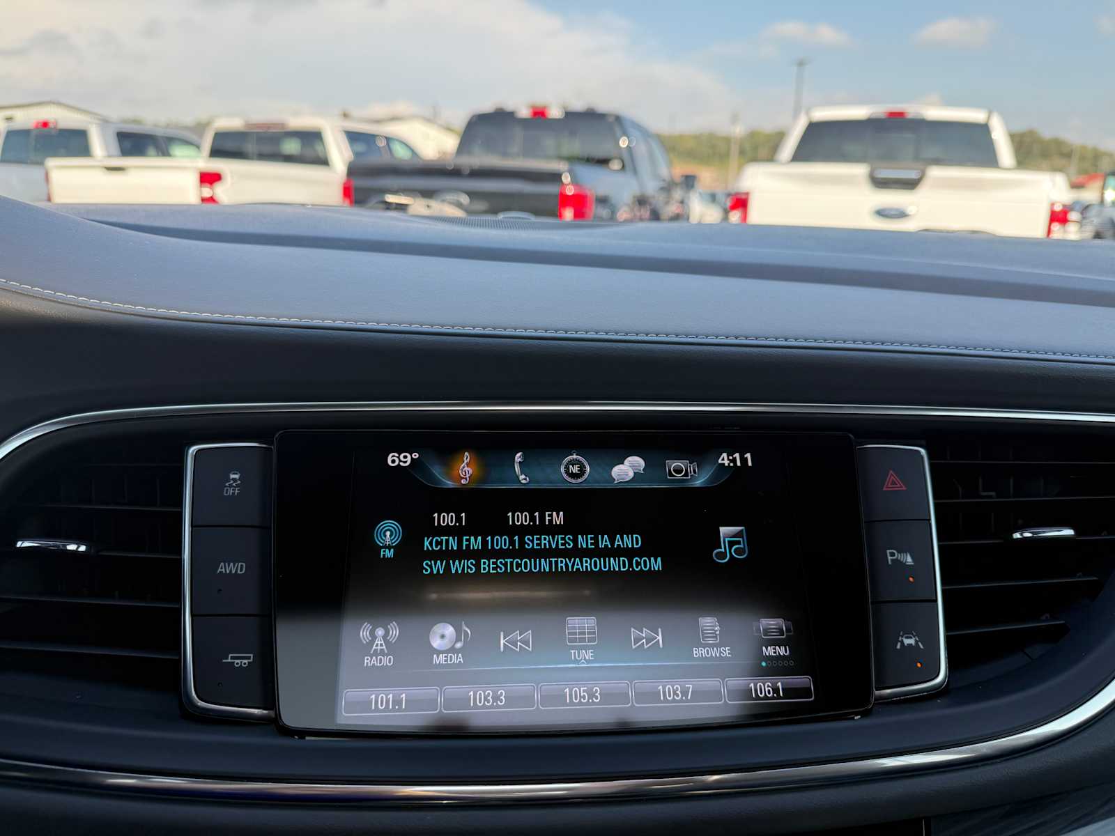 2018 Buick Enclave Premium photo 26