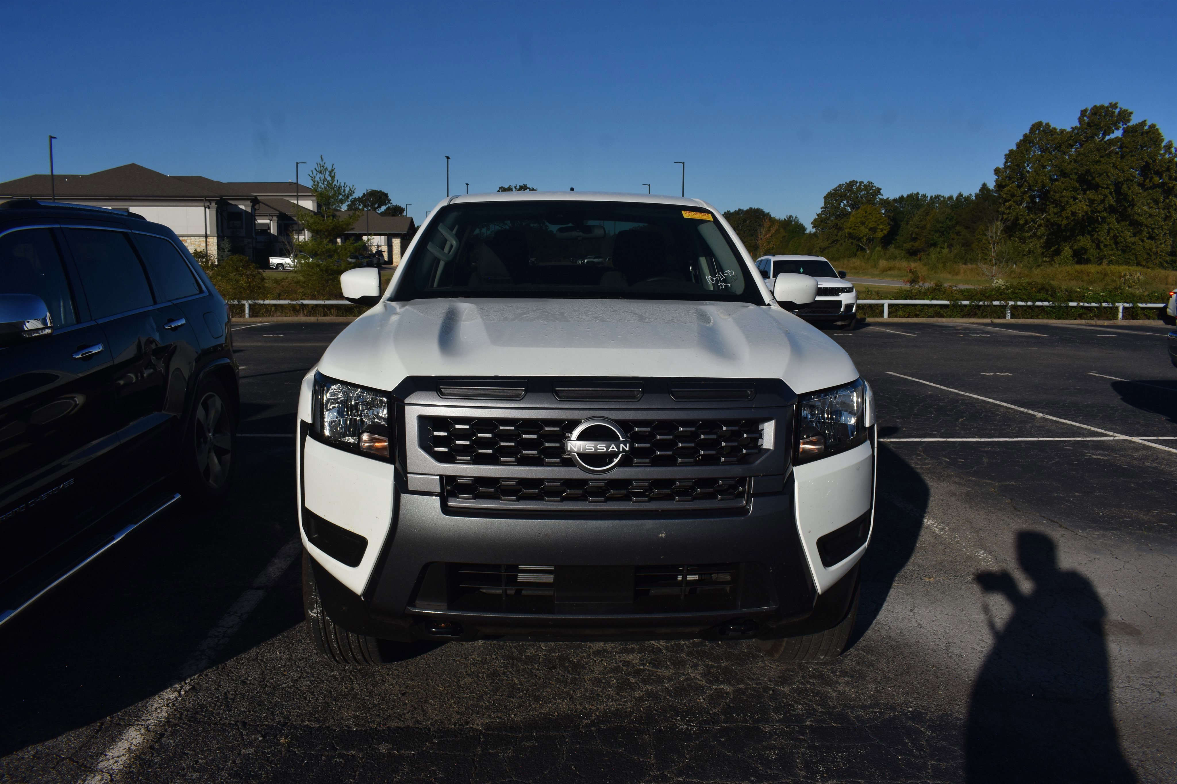 Used 2025 Nissan Frontier SV with VIN 1N6ED1EKXSN608914 for sale in Little Rock