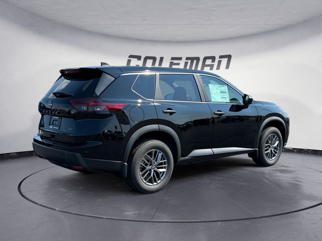 2026 Nissan Rogue S photo 5