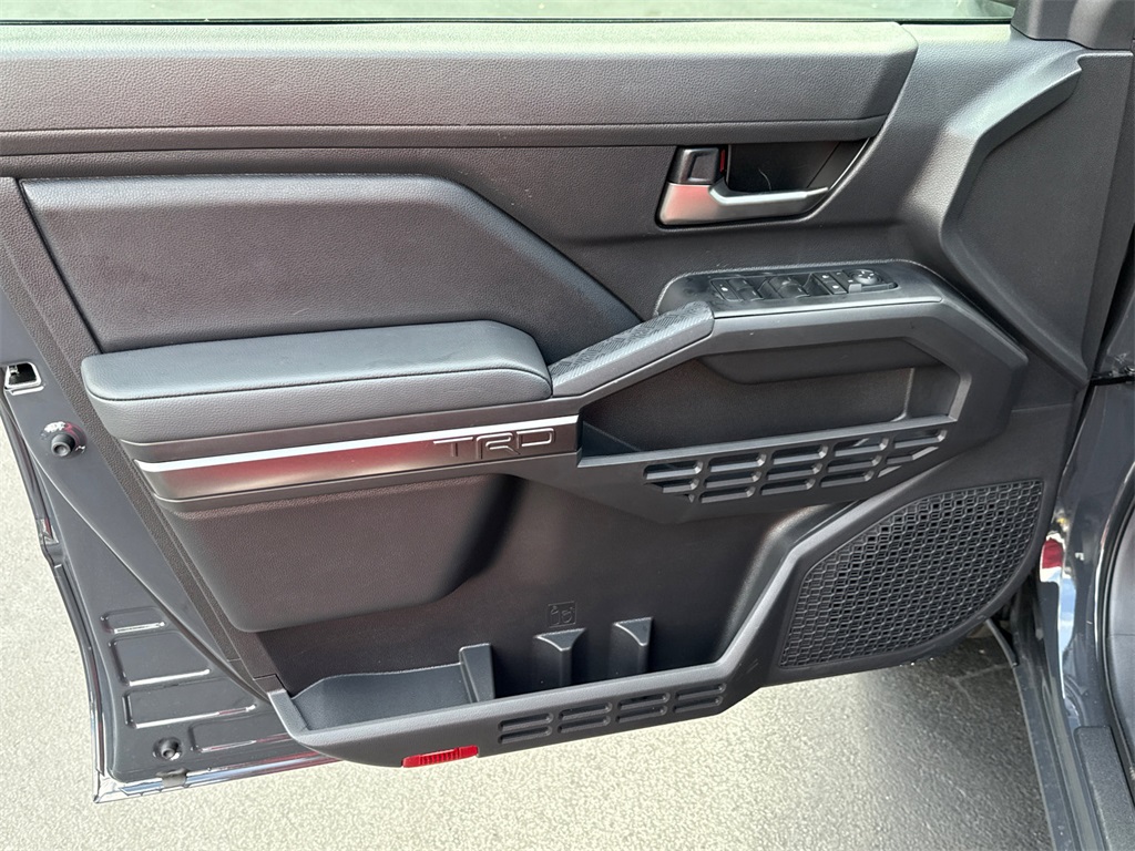 2025 Toyota Tacoma TRD Sport photo 10