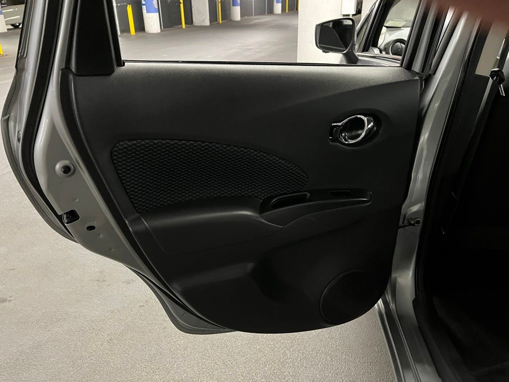 2015 Nissan Versa Note SL photo 14