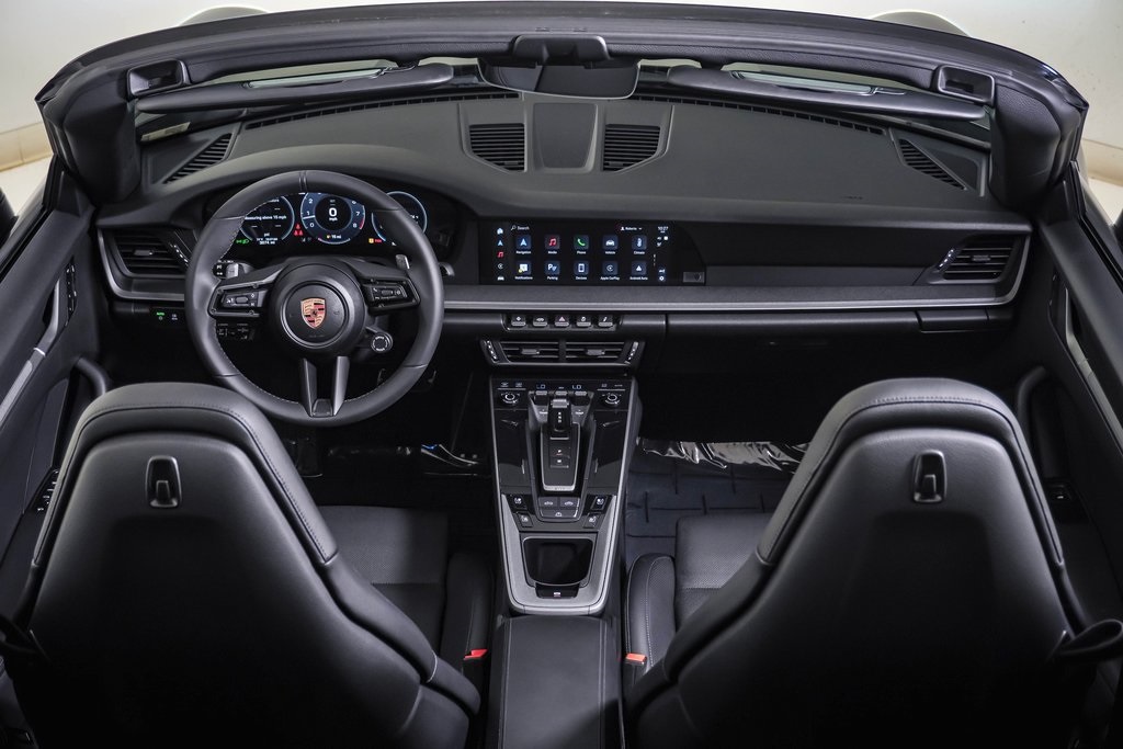 2025 Porsche 911 photo 19