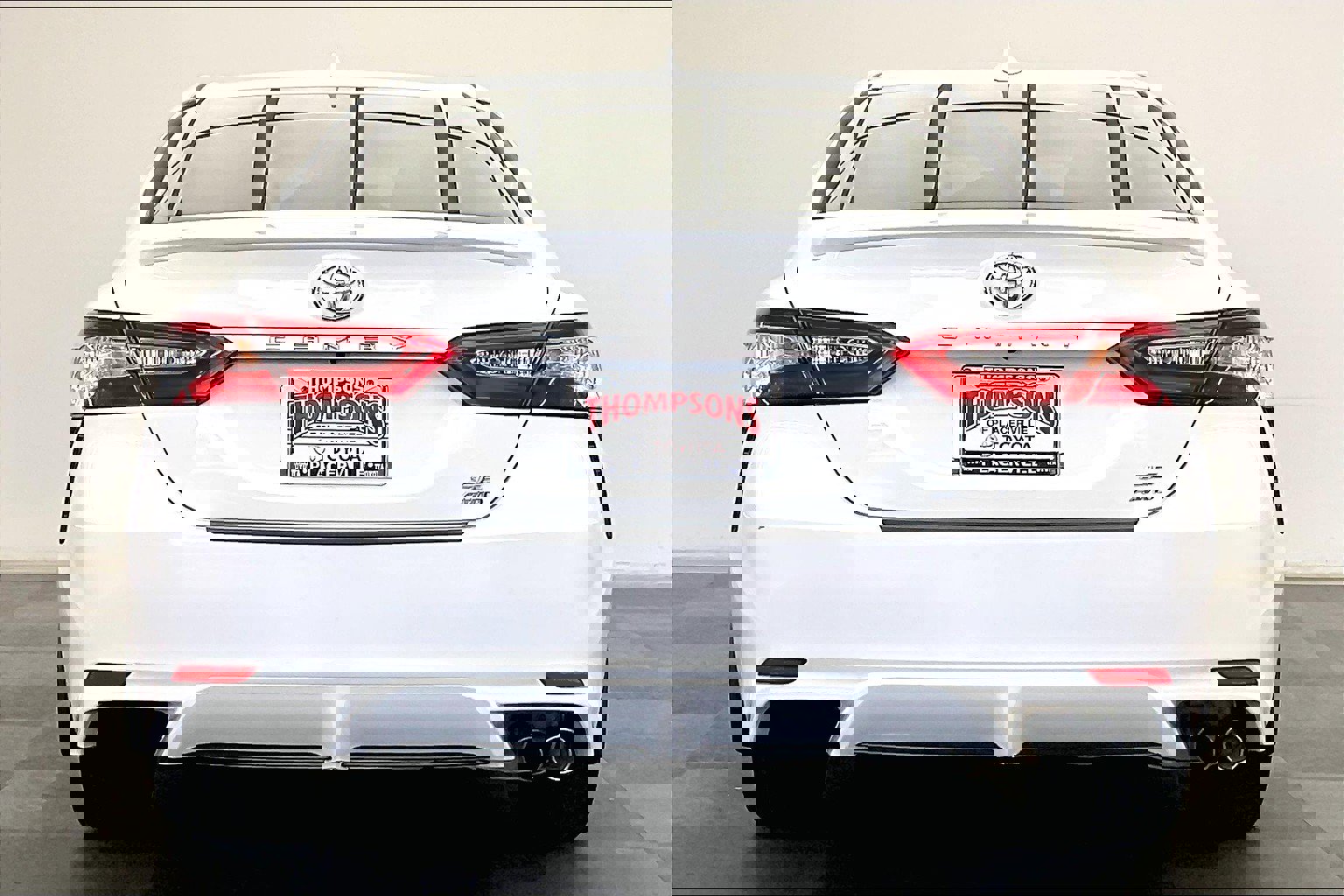 2020 Toyota Camry SE photo 3
