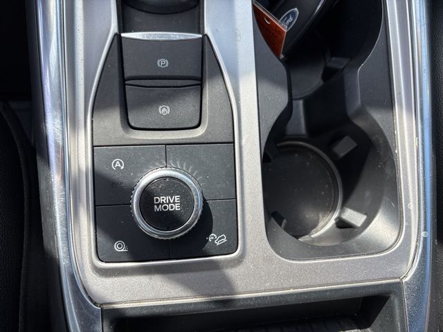 2020 Ford Explorer Limited photo 29