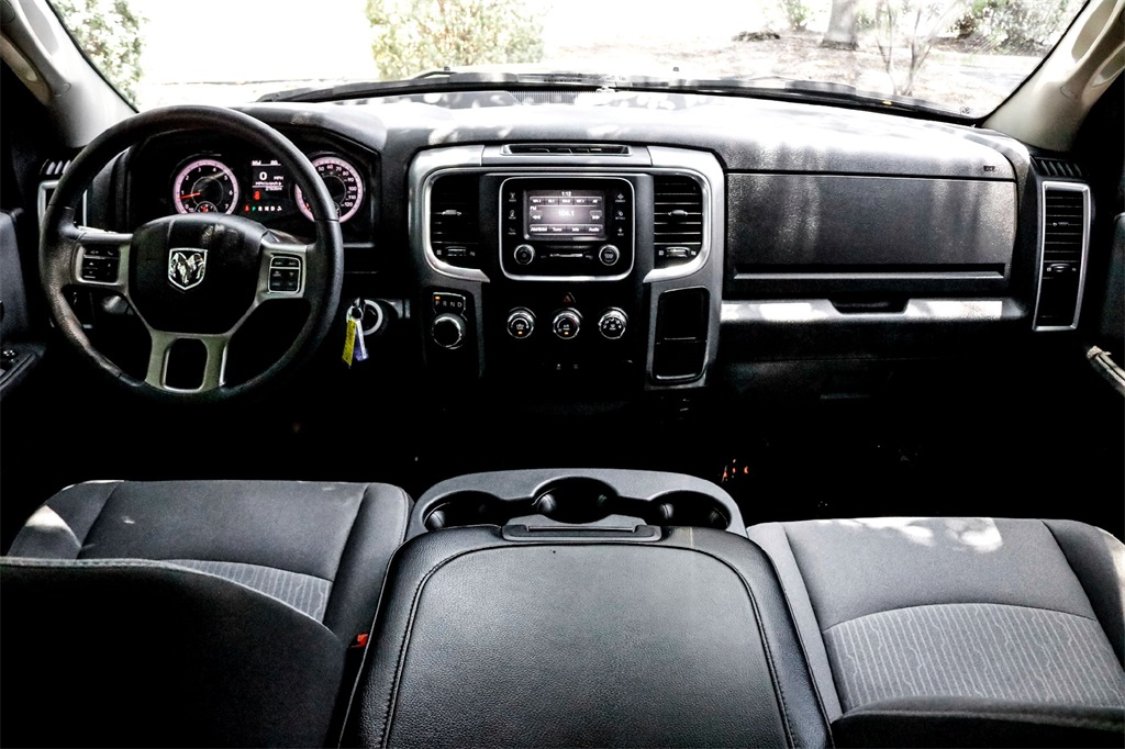 2024 Ram 1500 SLT photo 27