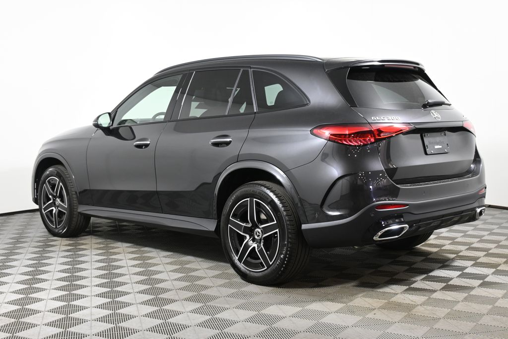 2025 Mercedes Benz GLC 300 4MATIC photo 4