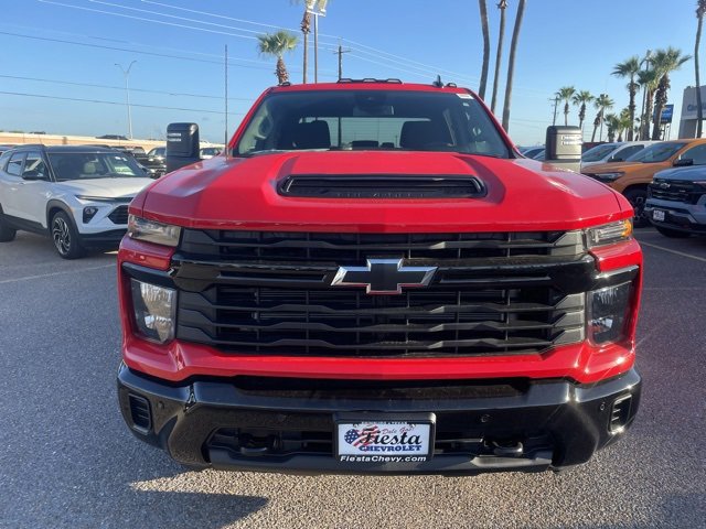 2025 Chevrolet Silverado 2500HD Custom photo 2
