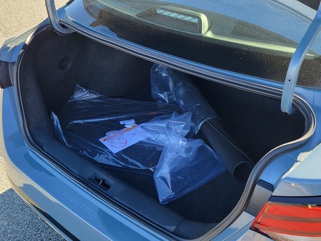 2025 Nissan Sentra SR photo 4