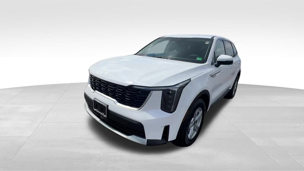 2025 Kia Sorento LX photo 9