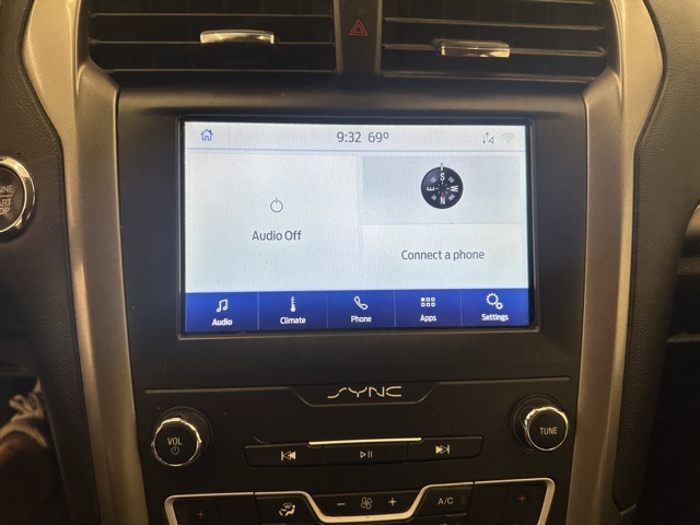 2020 Ford Fusion SE photo 19