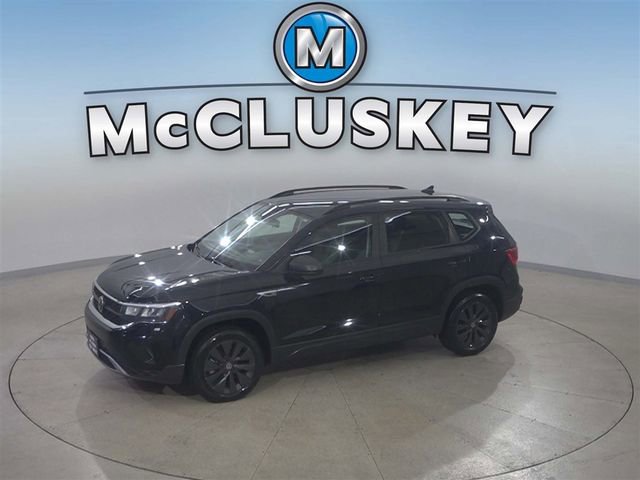 2022 Volkswagen Taos S's photo