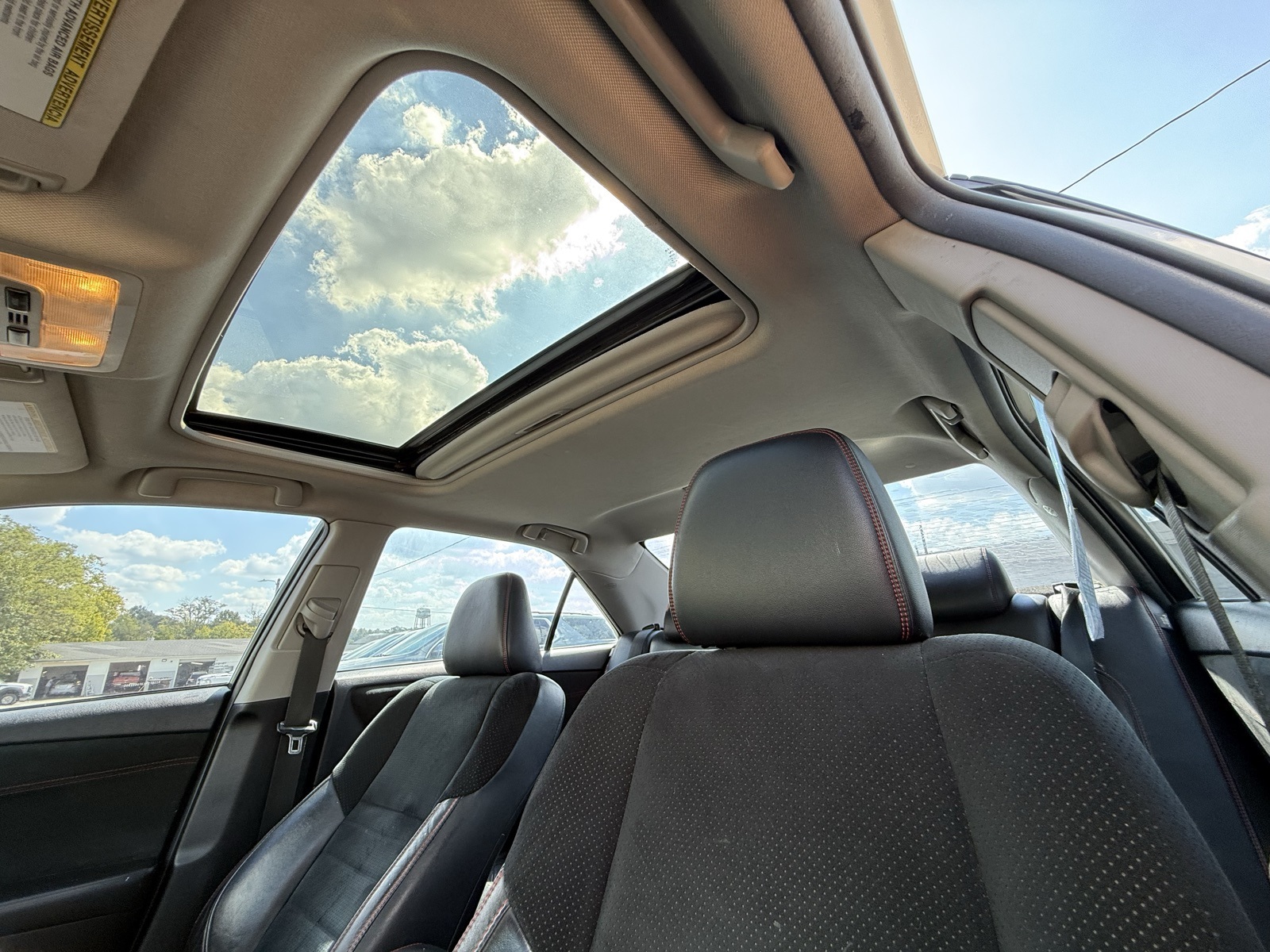 2015 Toyota Camry XSE photo 2