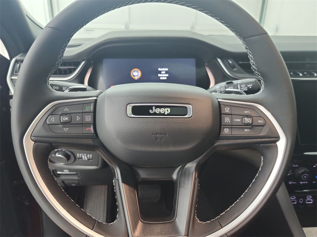 2025 Jeep Grand Cherokee Laredo Altitude X photo 21