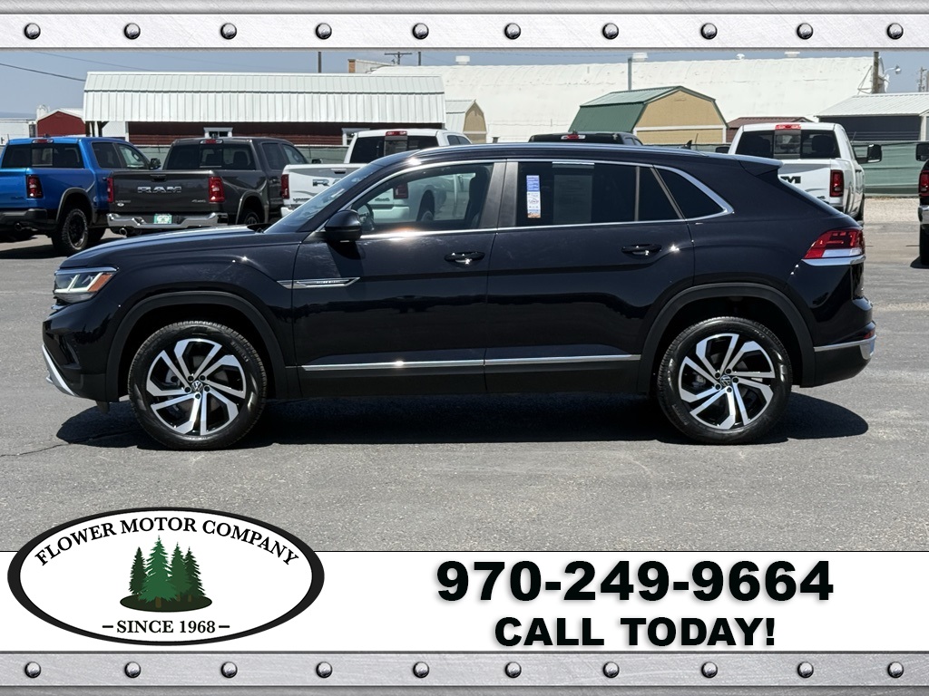 2023 Volkswagen Atlas Cross Sport V6 SEL photo 3