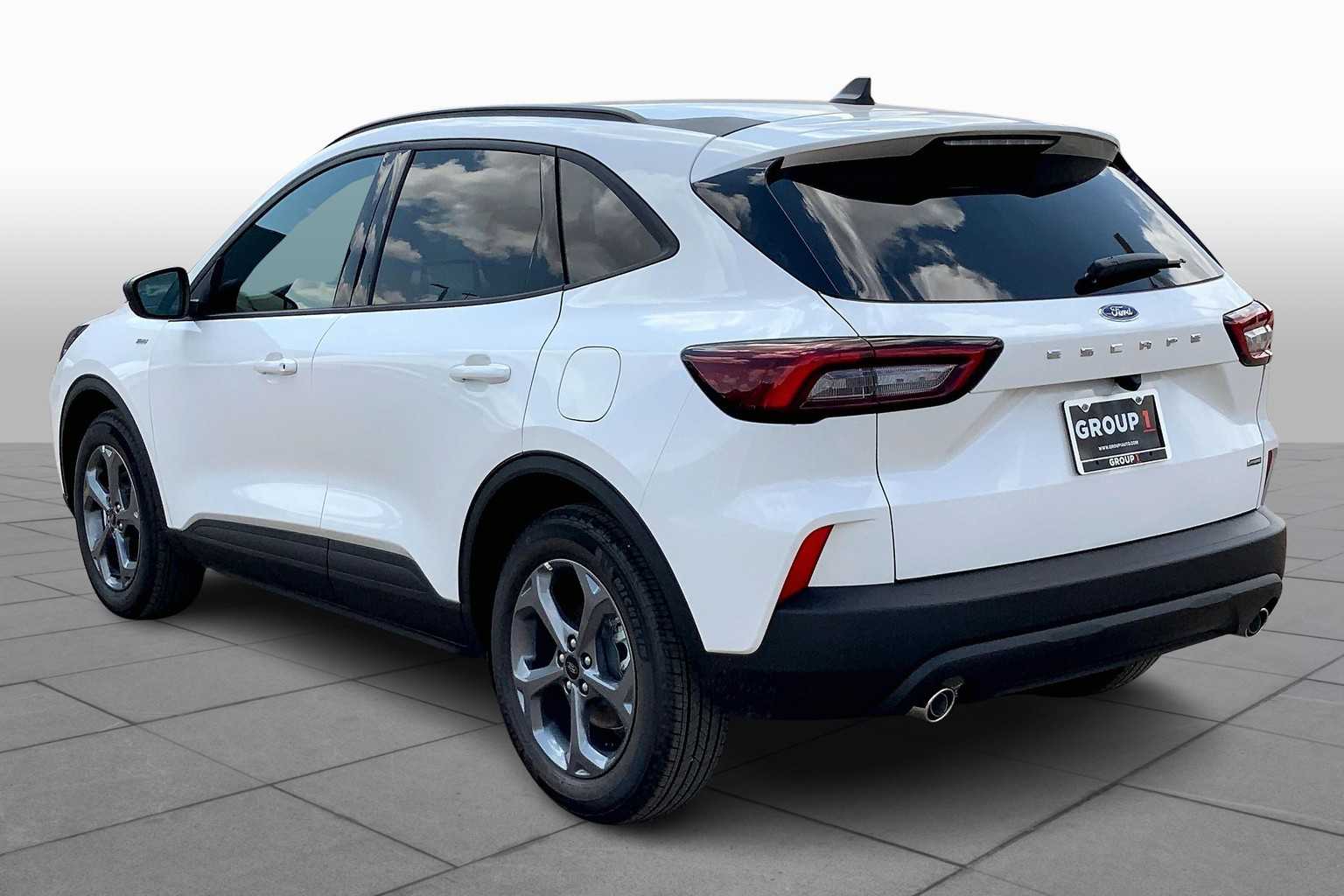 2025 Ford Escape ST-Line photo 12