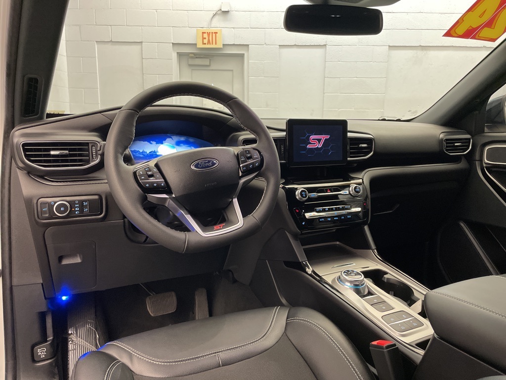 2024 Ford Explorer ST photo 9