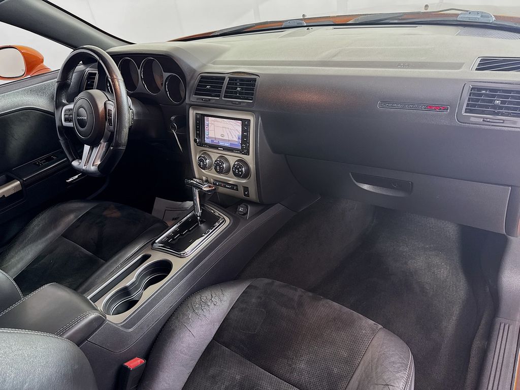 2012 Dodge Challenger SRT8 392 photo 31