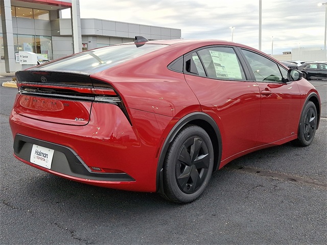 2026 Toyota Prius LE photo 5