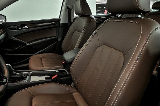 2022 Volkswagen Passat 2.0T Limited photo 12