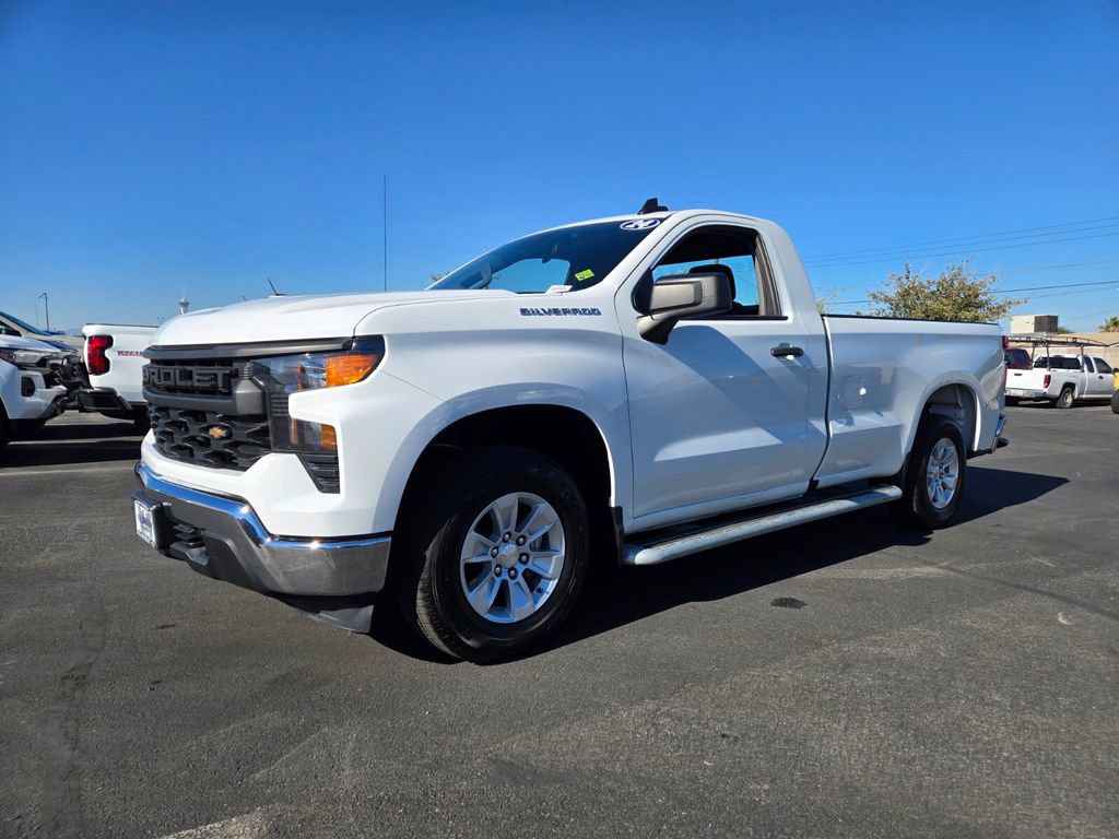 2024 Chevrolet Silverado 1500 photo 2