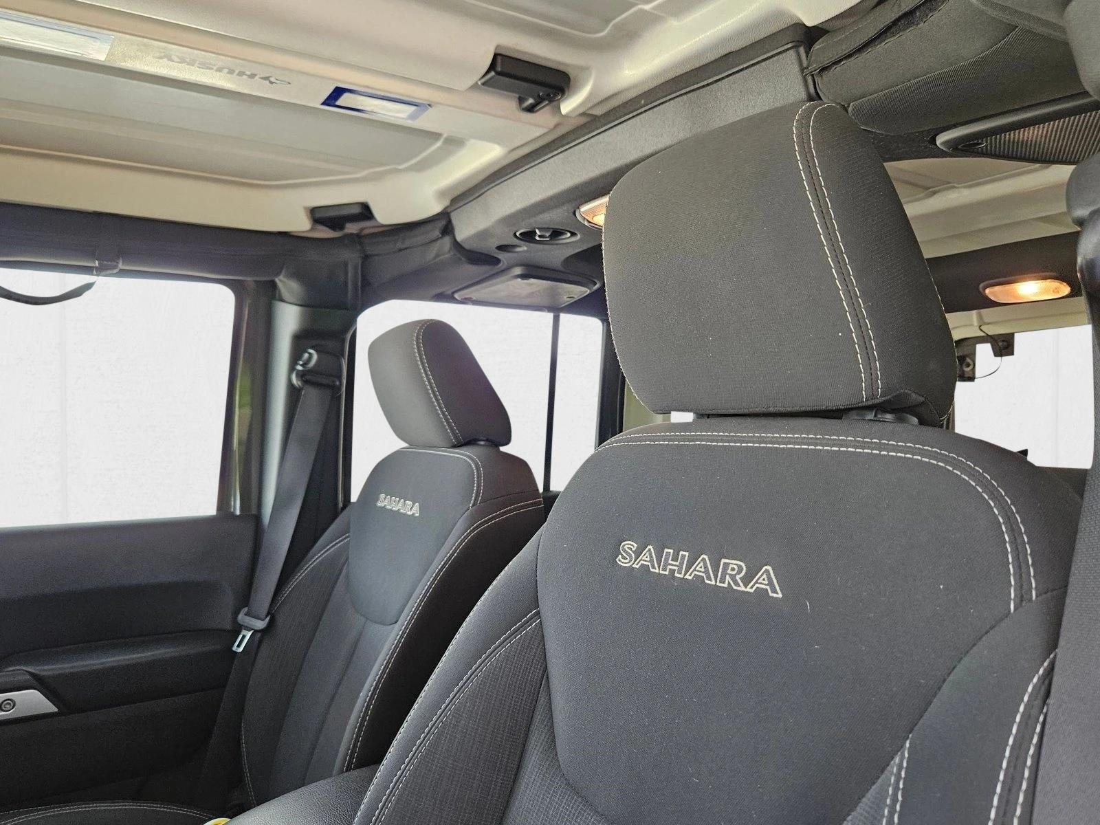 2016 Jeep Wrangler Sahara photo 15