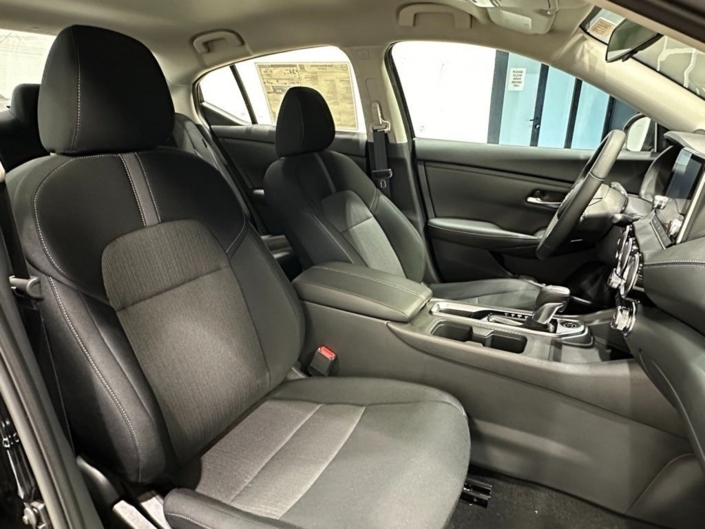 2025 Nissan Sentra SV photo 24