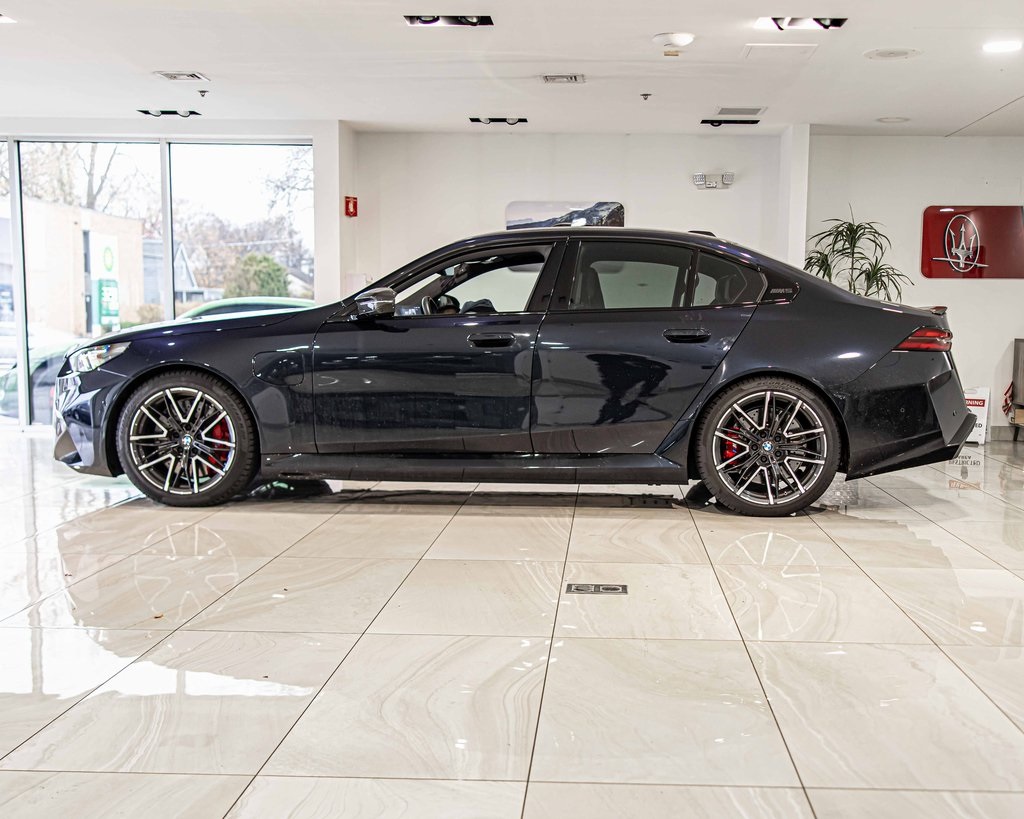 2025 BMW M5 - Image 6