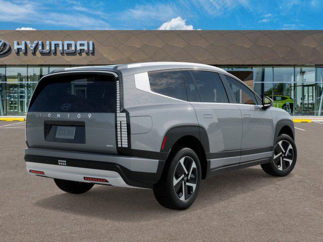 2026 Hyundai Ioniq SE photo 4