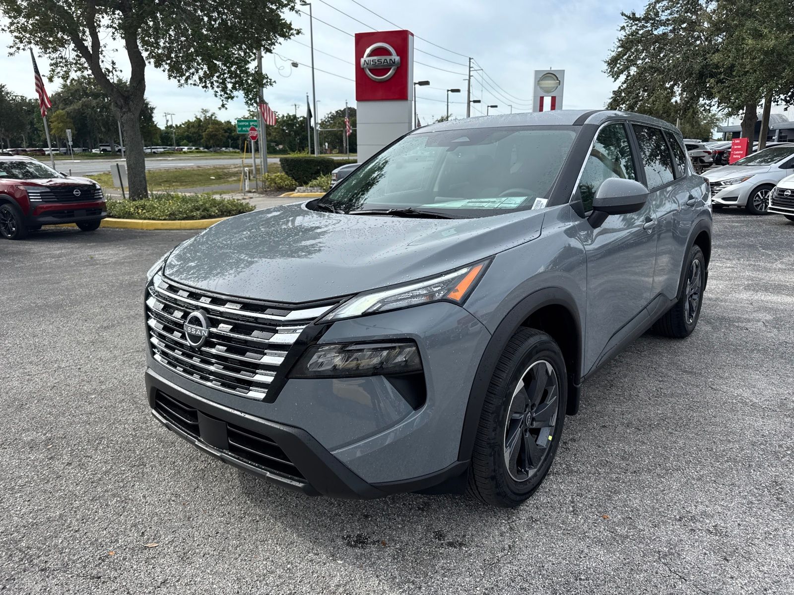 2026 Nissan Rogue SV photo 2