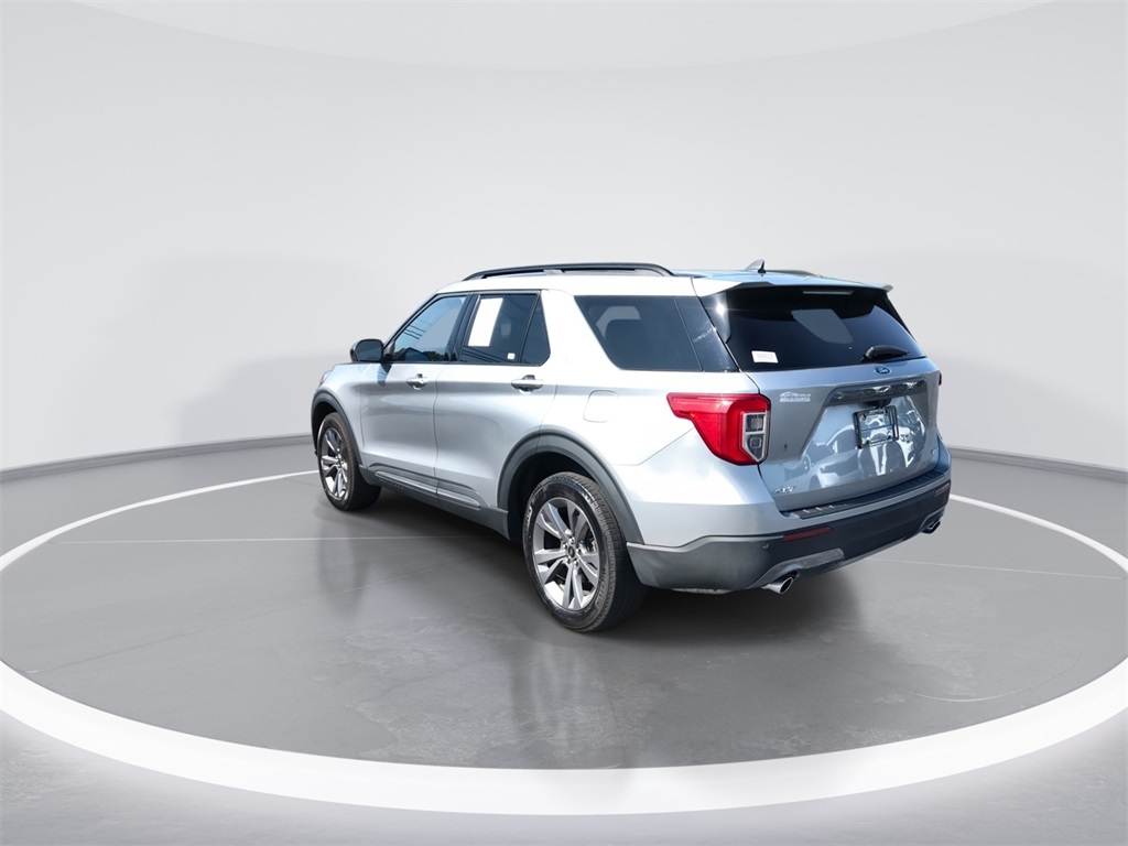 2022 Ford Explorer XLT photo 6