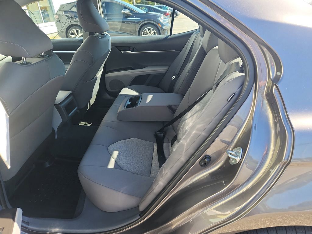 2023 Toyota Camry LE photo 9