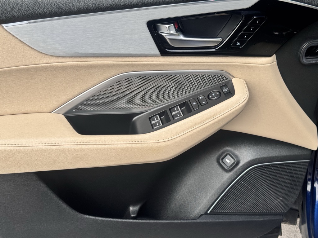 2023 Acura MDX SH-AWD photo 17