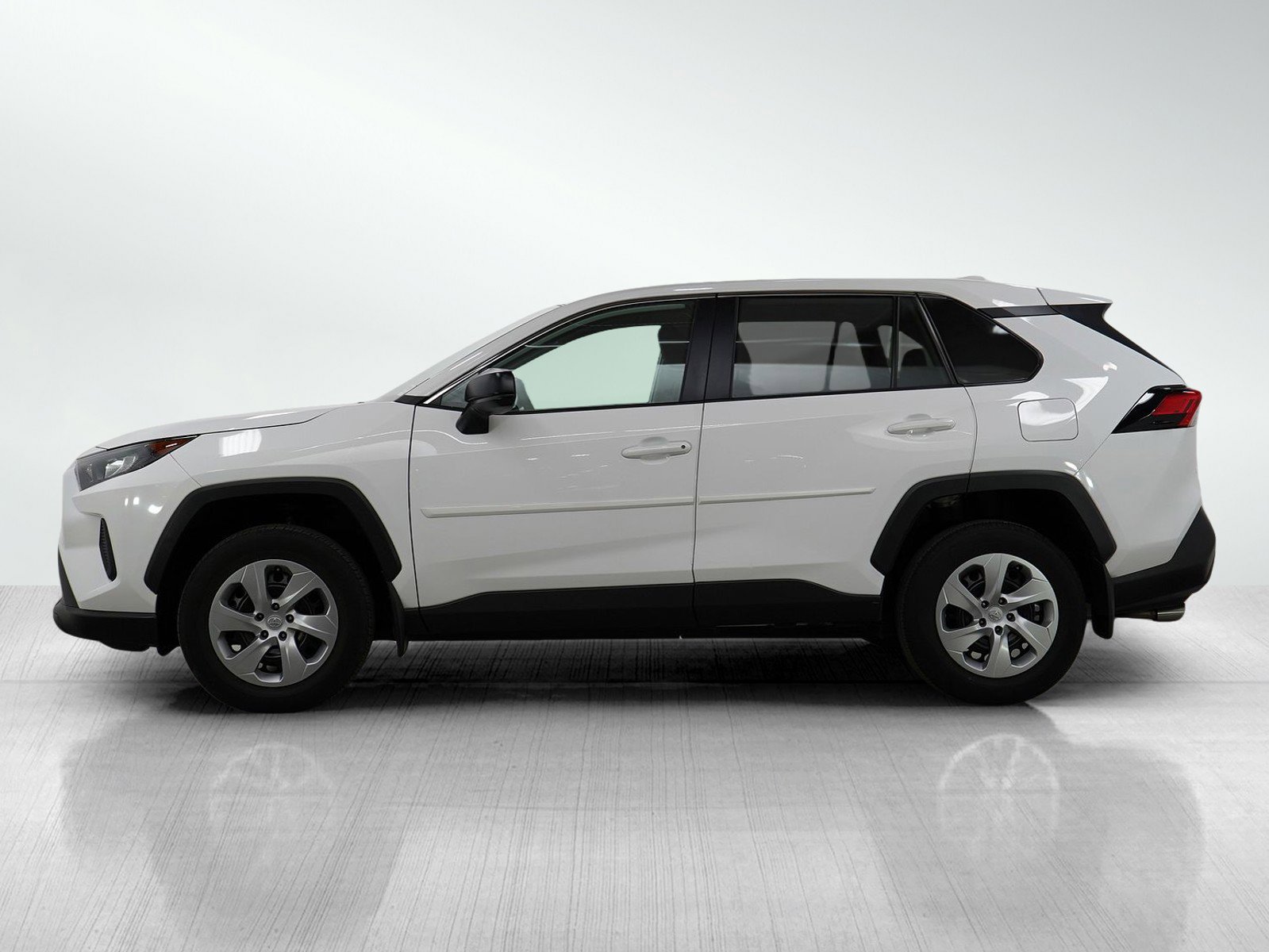 Used 2022 Toyota RAV4 LE with VIN 2T3F1RFV5NC305304 for sale in Bloomington, Minnesota