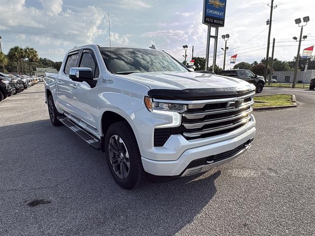 2024 Chevrolet Silverado 1500 High Country photo 3