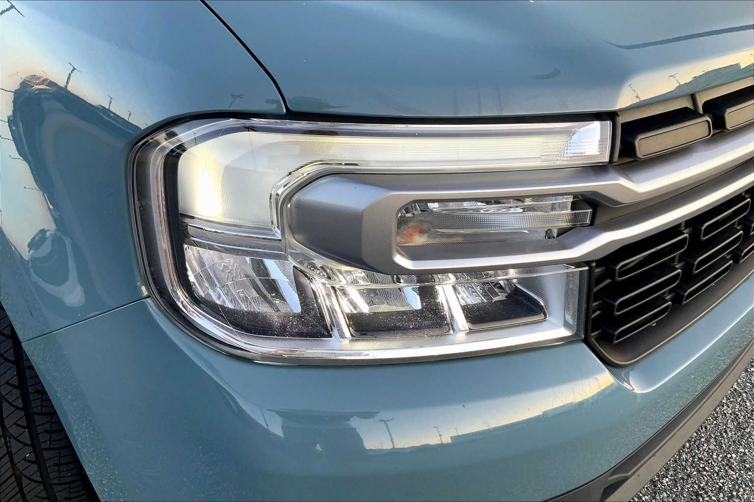 2022 Ford Maverick Lariat photo 25