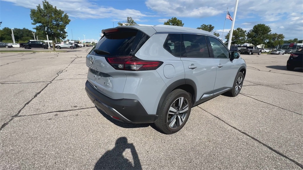 2023 Nissan Rogue SL photo 8
