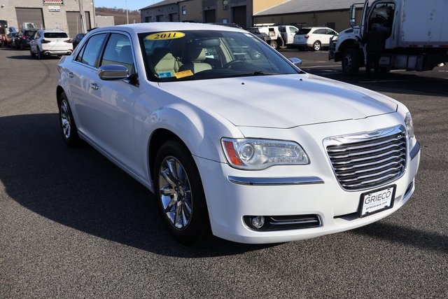 2011 Chrysler 300 Limited's photo