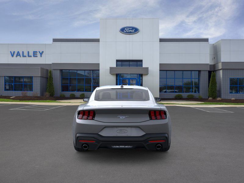 2025 Ford Mustang EcoBoost photo 6