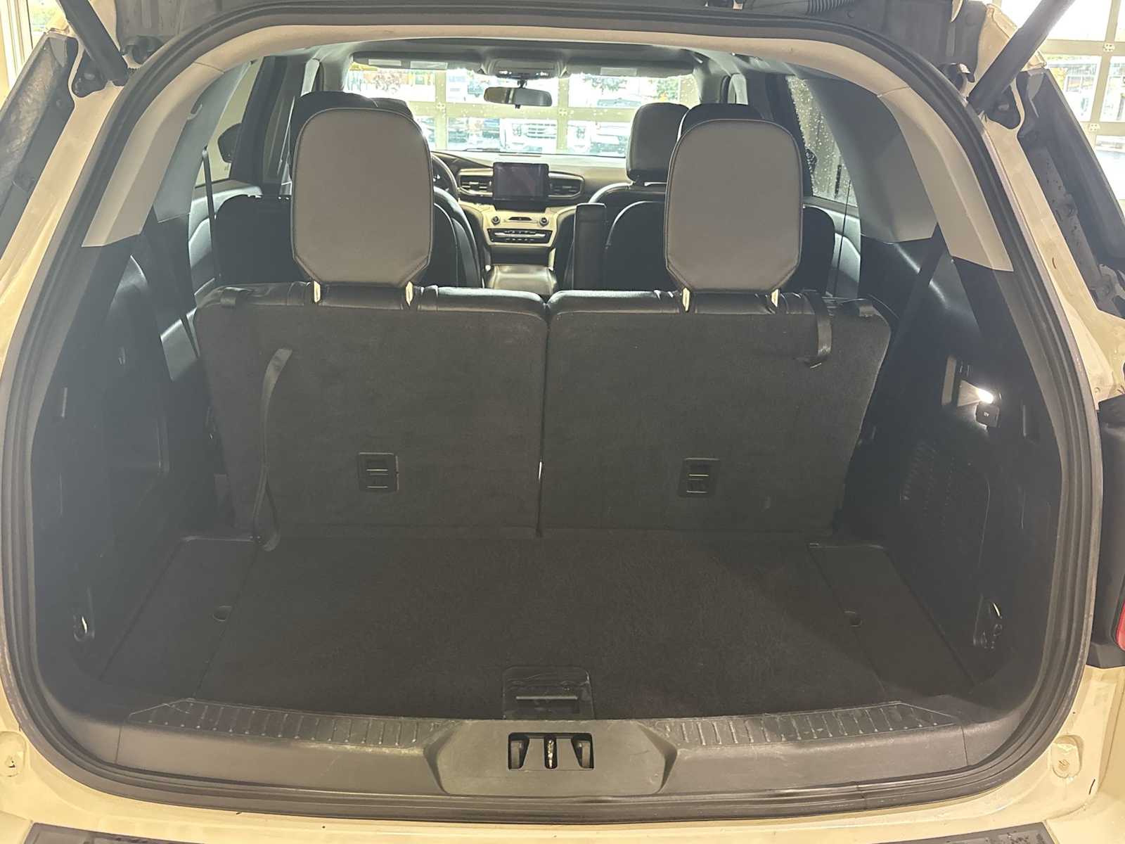 2020 Ford Explorer XLT photo 24