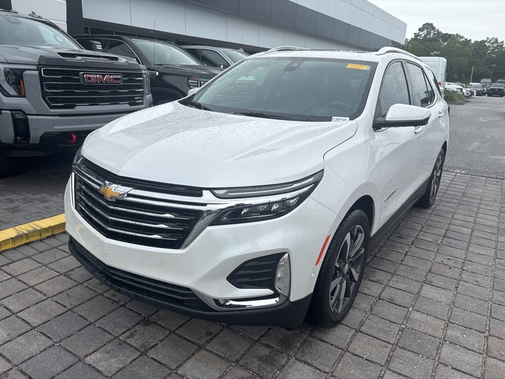 2024 Chevrolet Equinox Premier photo 2