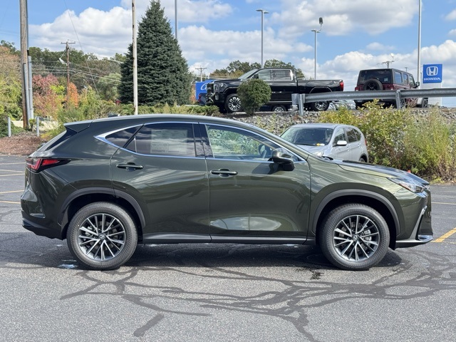 2026 Lexus NX 350 photo 2