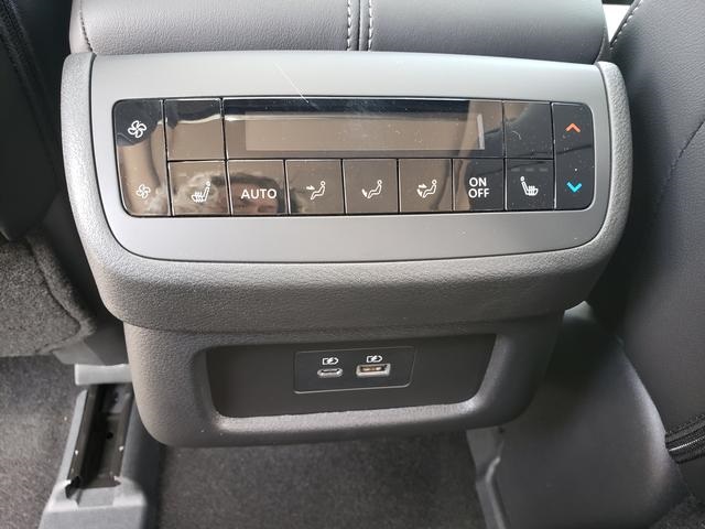 2025 Nissan Pathfinder SL photo 15