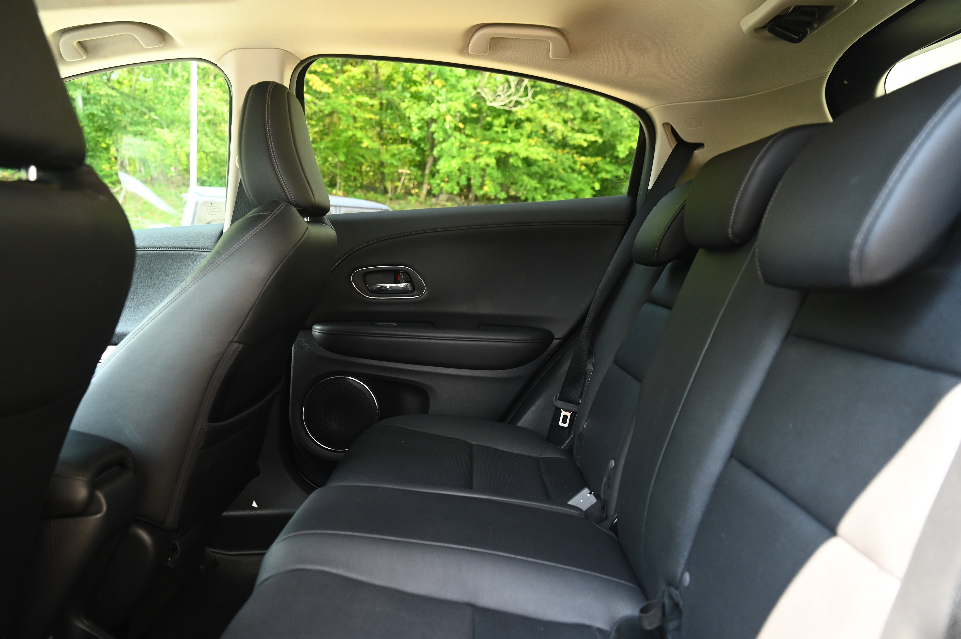 2022 Honda HR-V EX-L photo 24
