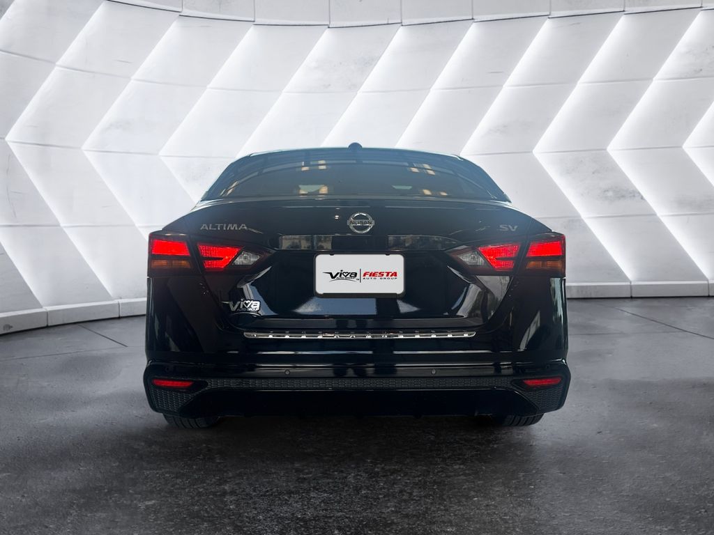 2022 Nissan Altima 2.5 SV photo 5