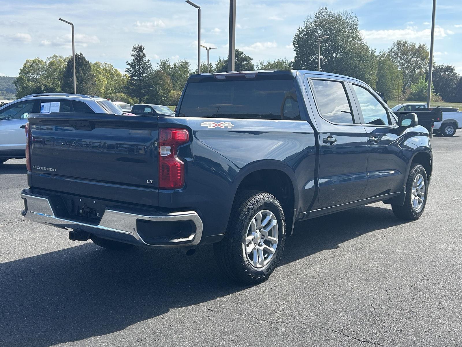 2023 Chevrolet Silverado 1500 LT photo 7