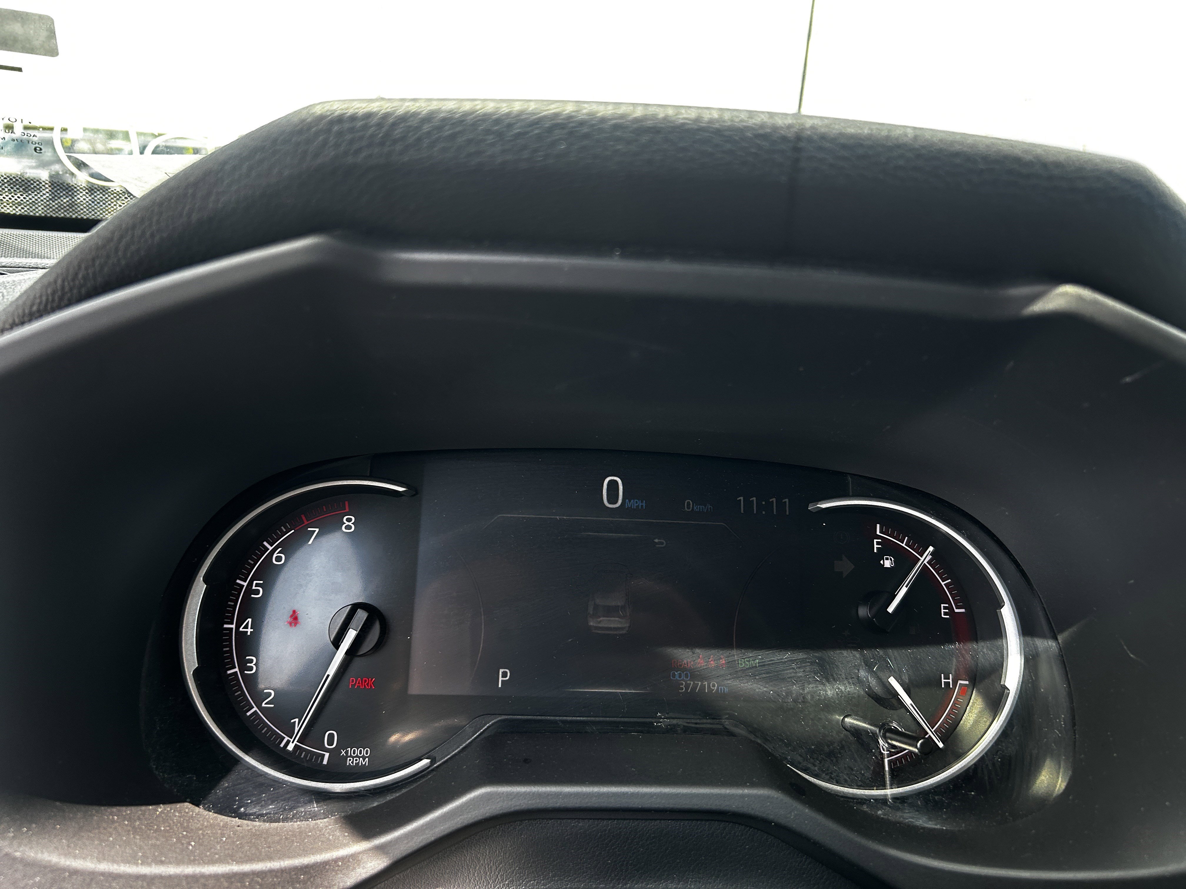 2024 Toyota RAV4 XLE photo 2