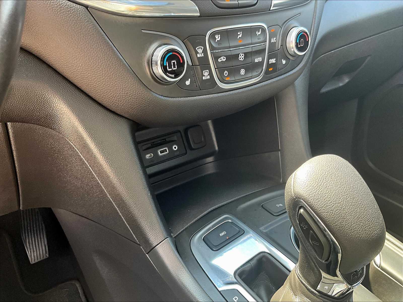 2022 Chevrolet Equinox LT photo 26