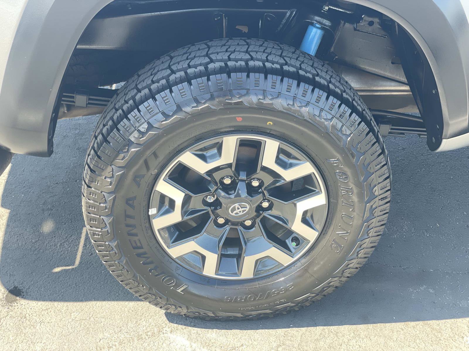 2023 Toyota Tacoma TRD photo 28
